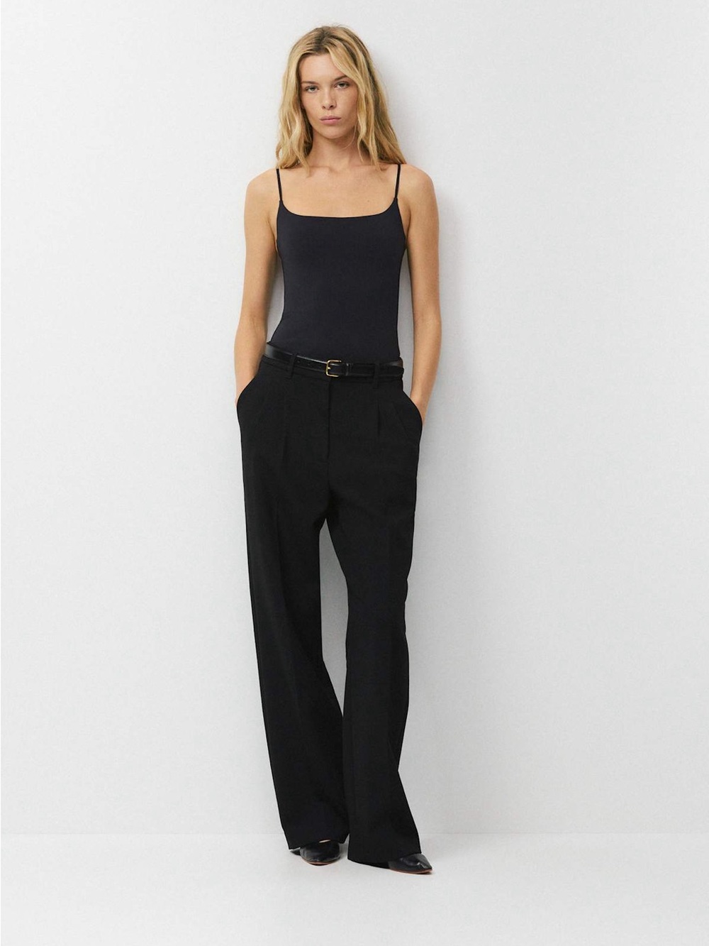 🦋Aritzia Contour Cami Tank Top – Black / Size XS (NWOT / New Without Tags)  🦋